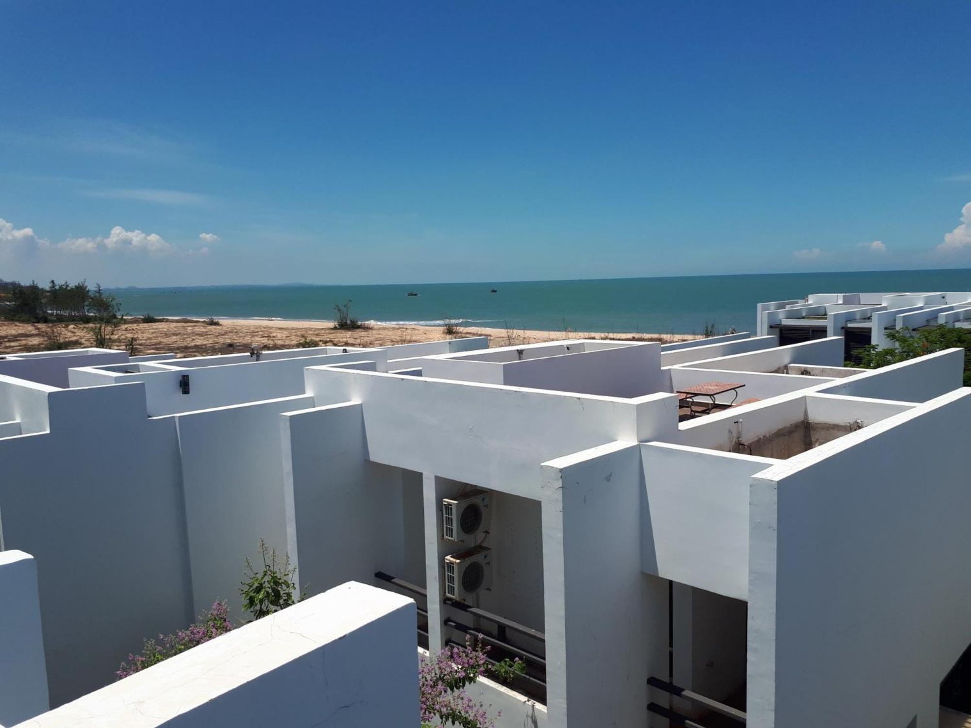Khach San - Resort Oceanami - Лонгхай Екстер'єр фото